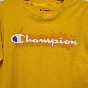 Champion Script Logo Short Sleeve T-Shirt Yellow Men’s Size Medium Gym Fit Beach